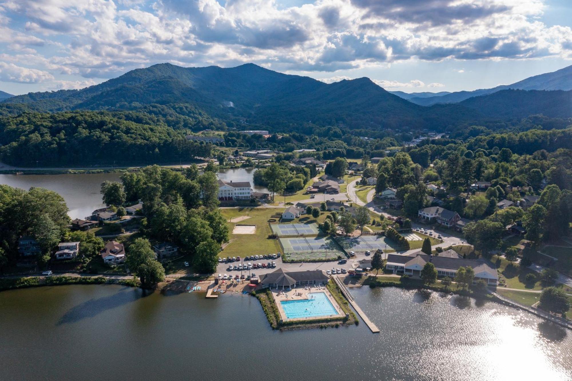 Ferienwohnung Campground Apts Lake Junaluska Zimmer foto